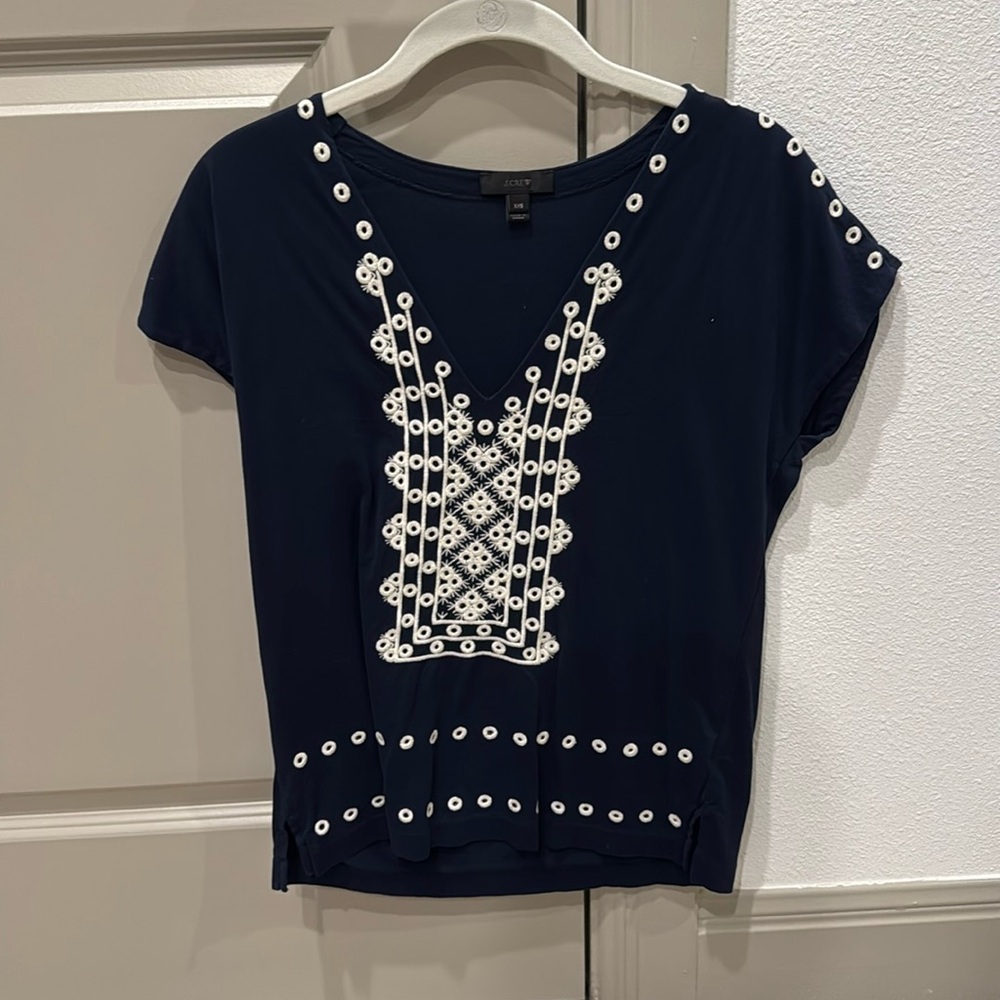 J.Crew Embroidered V Neck Tee Size XXS